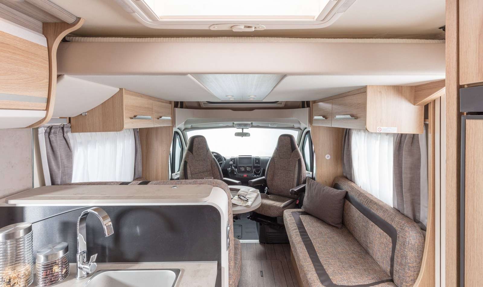 Wohnmobil mieten - SkyWave Family Clas - Interior - Wall Camper
